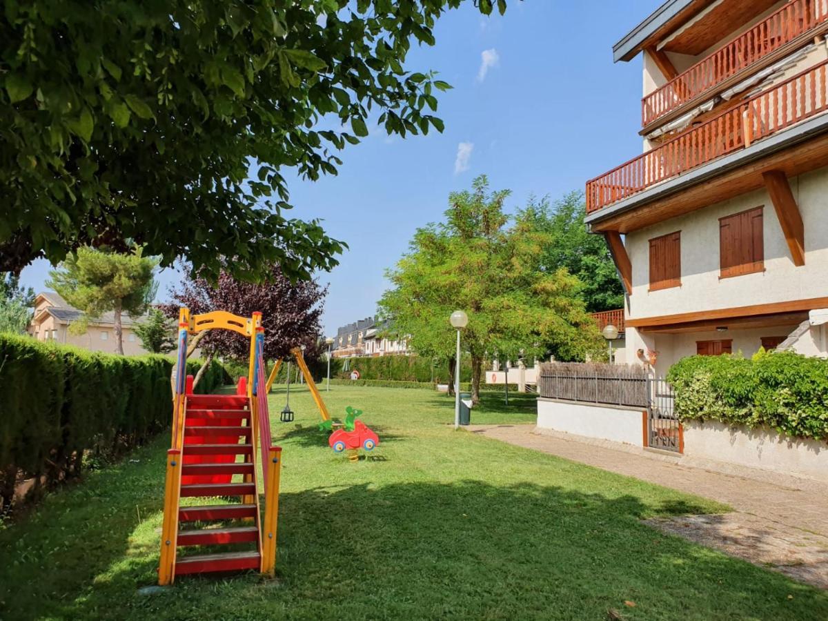 Apartamento Goxoa Jaca Ngoại thất bức ảnh